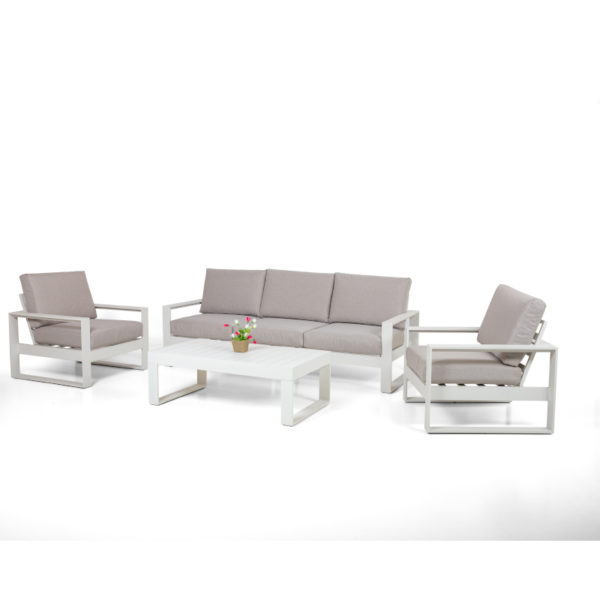 See this Amalfi 3 Seat Sofa Set in your outdoor furniture collection? this set is everything you need to entertain guests over the summer months.