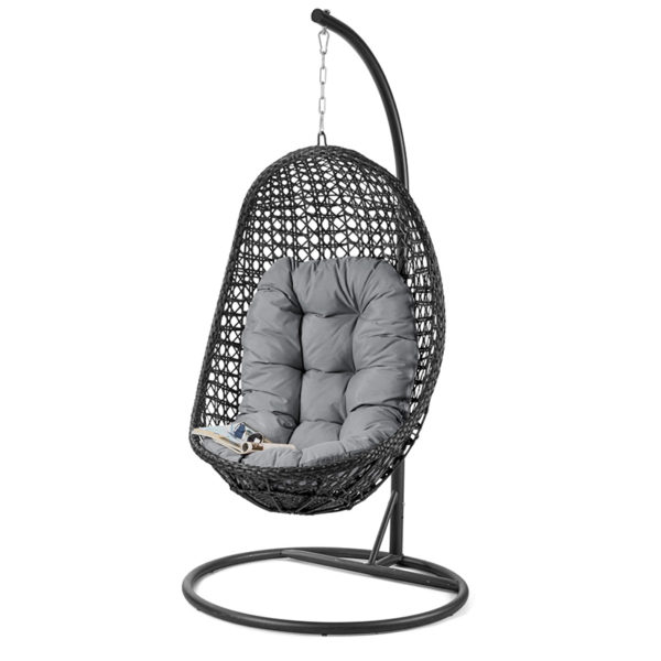 The Malibu Hanging Chair is the perfect garden getaway, where you can spend hours on end lounging in the sun. The suspended chair creates a gentle motion.